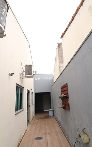 Casa para alugar com 157m², 2 quartos e 2 vagasCorredor