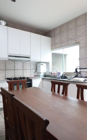 Casa para alugar com 157m², 2 quartos e 2 vagasCozinha