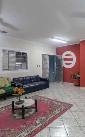 Casa para alugar com 300m², 1 quarto e 1 vaga Casa para alugar com 300m², 1 quarto e 1 vagaSala/Quarto
