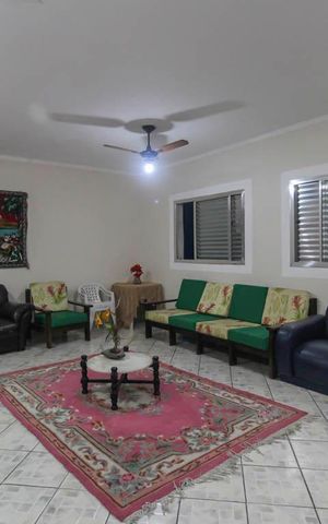 Casa para alugar com 300m², 1 quarto e 1 vaga Casa para alugar com 300m², 1 quarto e 1 vagaSala/Quarto