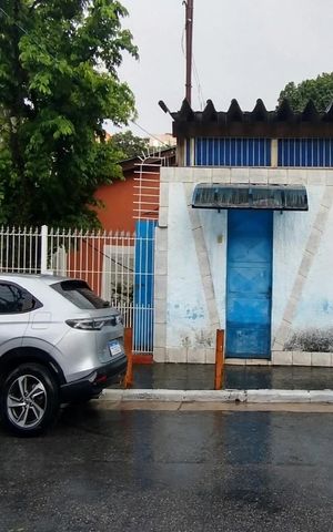 Casa para alugar com 300m², 1 quarto e 1 vaga Casa para alugar com 300m², 1 quarto e 1 vagaFachada