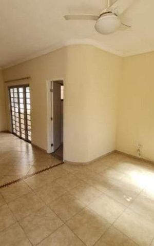 Casa à venda com 132m², 3 quartos e 3 vagas