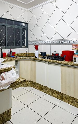 Casa à venda com 195m², 3 quartos e 2 vagas Casa à venda com 195m², 3 quartos e 2 vagascozinha