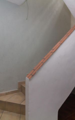 Casa para alugar com 80m², 1 quarto e 1 vaga Casa para alugar com 80m², 1 quarto e 1 vagaEscada