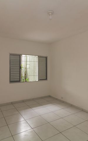Casa para alugar com 80m², 1 quarto e 1 vaga Casa para alugar com 80m², 1 quarto e 1 vagaSuíte
