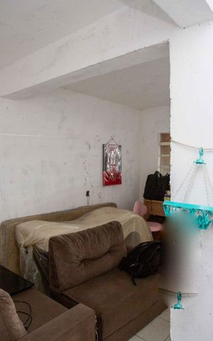 Casa à venda com 50m², 2 quartos e 1 vagaSala