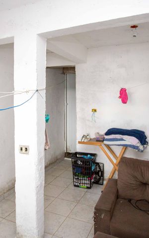 Casa à venda com 50m², 2 quartos e 1 vagaSala