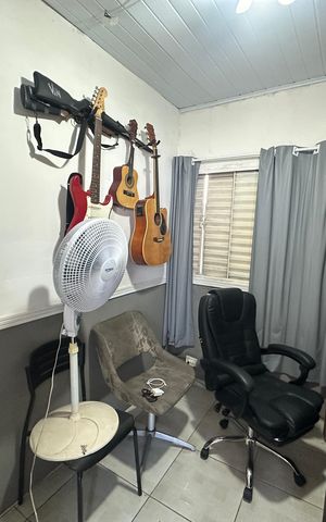 Casa para alugar com 120m², 2 quartos e 1 vaga Casa para alugar com 120m², 2 quartos e 1 vagaEscritório