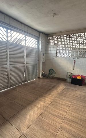 Casa para alugar com 120m², 2 quartos e 1 vaga Casa para alugar com 120m², 2 quartos e 1 vagaGaragem