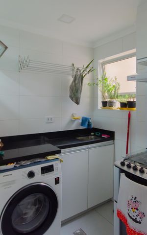 Apartamento à venda com 52m², 2 quartos e 1 vaga Apartamento à venda com 52m², 2 quartos e 1 vagaCozinha e Área de Serviço