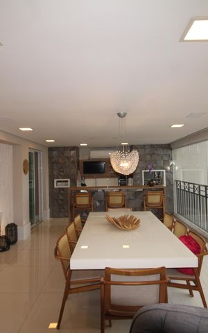 Apartamento à venda com 213m², 3 quartos e 4 vagasSala 