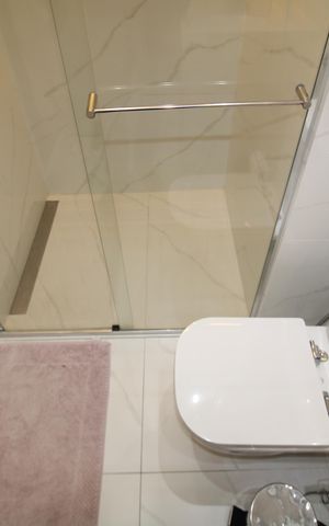 Apartamento à venda com 213m², 3 quartos e 4 vagasBanheiro 3
