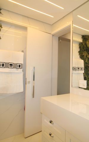 Apartamento à venda com 213m², 3 quartos e 4 vagasBanheiro 2