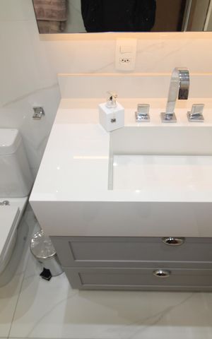 Apartamento à venda com 213m², 3 quartos e 4 vagasBanheiro 3