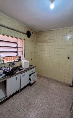 Casa à venda com 172m², 3 quartos e 2 vagas Casa à venda com 172m², 3 quartos e 2 vagasCozinha
