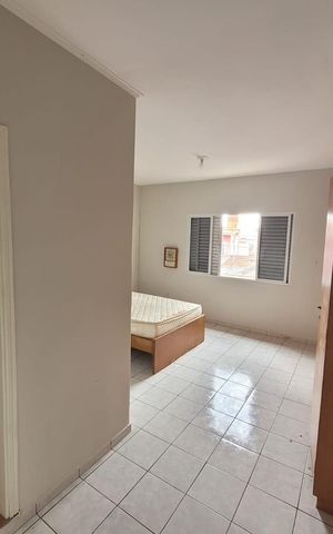 Casa à venda com 172m², 3 quartos e 2 vagas Casa à venda com 172m², 3 quartos e 2 vagasQuarto