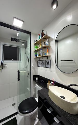 Apartamento à venda com 48m², 2 quartos e 1 vaga Apartamento à venda com 48m², 2 quartos e 1 vagaBanheiro Social