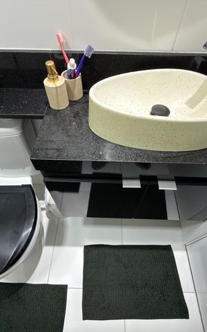 Apartamento à venda com 48m², 2 quartos e 1 vaga Apartamento à venda com 48m², 2 quartos e 1 vagaBanheiro Social