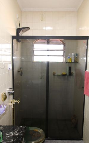 Casa à venda com 88m², 3 quartos e 1 vagaBanheiro