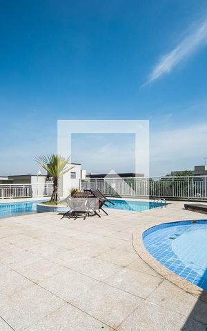 Apartamento à venda com 74m², 3 quartos e 2 vagas Apartamento à venda com 74m², 3 quartos e 2 vagasÁrea comum - Piscina