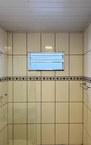 Casa à venda com 130m², 2 quartos e 2 vagas Casa à venda com 130m², 2 quartos e 2 vagasBanheiro Social