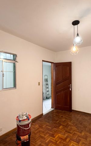Casa à venda com 130m², 2 quartos e 2 vagas Casa à venda com 130m², 2 quartos e 2 vagasSala
