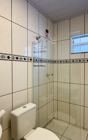 Casa à venda com 130m², 2 quartos e 2 vagas Casa à venda com 130m², 2 quartos e 2 vagasBanheiro Social