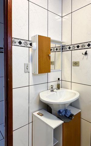 Casa à venda com 130m², 2 quartos e 2 vagas Casa à venda com 130m², 2 quartos e 2 vagasBanheiro Social