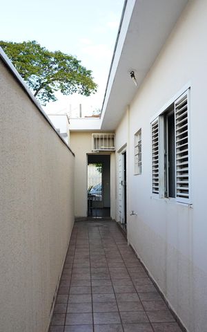 Casa à venda com 550m², 4 quartos e 5 vagasCorredor