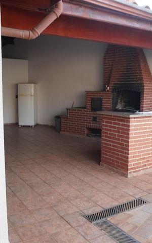 Casa à venda com 550m², 4 quartos e 5 vagasÁrea gourmet