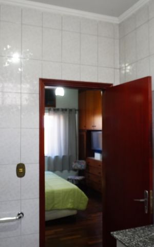 Casa à venda com 550m², 4 quartos e 5 vagasBanheiro da Suíte