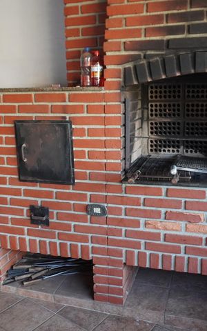 Casa à venda com 550m², 4 quartos e 5 vagasÁrea gourmet