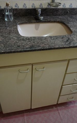 Casa à venda com 550m², 4 quartos e 5 vagasBanheiro 2