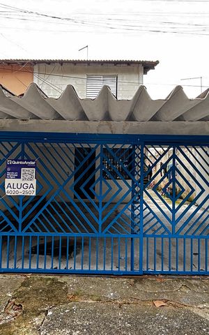 Casa para alugar com 58m², 2 quartos e 1 vaga Casa para alugar com 58m², 2 quartos e 1 vagaFachada