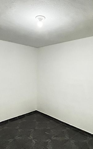 Casa para alugar com 58m², 2 quartos e 1 vaga Casa para alugar com 58m², 2 quartos e 1 vagaQuarto 1