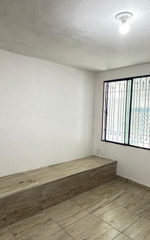 Casa para alugar com 58m², 2 quartos e 1 vaga Casa para alugar com 58m², 2 quartos e 1 vagaSala