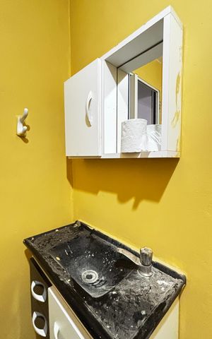 Casa para alugar com 58m², 2 quartos e 1 vaga Casa para alugar com 58m², 2 quartos e 1 vagaBanheiro