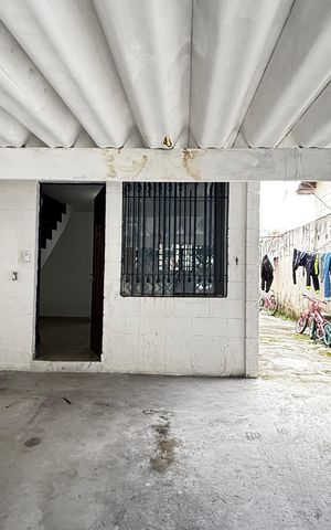 Casa para alugar com 58m², 2 quartos e 1 vaga Casa para alugar com 58m², 2 quartos e 1 vagaQuintal - Garagem