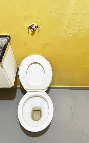 Casa para alugar com 58m², 2 quartos e 1 vaga Casa para alugar com 58m², 2 quartos e 1 vagaBanheiro