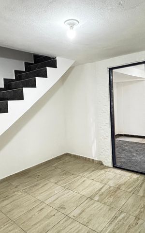 Casa para alugar com 58m², 2 quartos e 1 vaga Casa para alugar com 58m², 2 quartos e 1 vagaSala