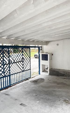 Casa para alugar com 58m², 2 quartos e 1 vaga Casa para alugar com 58m², 2 quartos e 1 vagaQuintal - Garagem