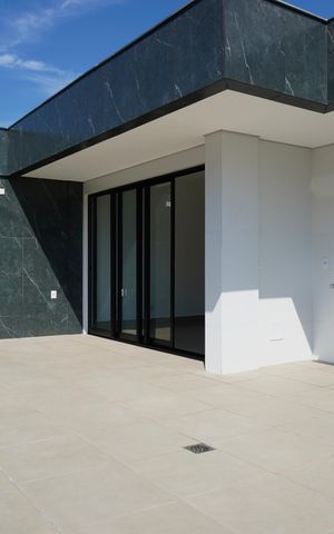 Apartamento à venda com 158m², 3 quartos e 4 vagas Apartamento à venda com 158m², 3 quartos e 4 vagasÁrea da cobertura