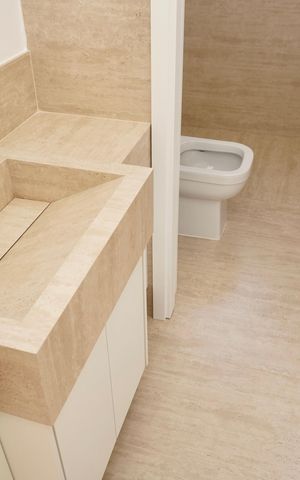 Apartamento à venda com 87m², 3 quartos e 2 vagas Apartamento à venda com 87m², 3 quartos e 2 vagasBanheiro das Semi-suítes