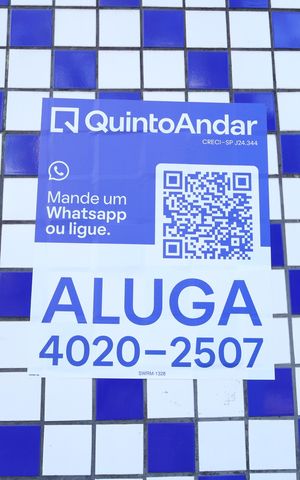 Apartamento para alugar com 52m², 2 quartos e 1 vagaPlaca GRANDE instalada na fachada do condomínio, dia 02.09.2026 - Código da placa: SWRM-1328