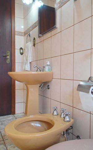 Casa à venda com 550m², 4 quartos e 4 vagasbanheiro