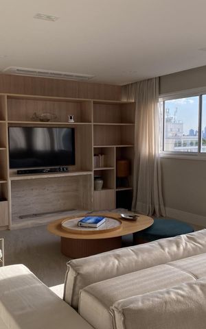 Apartamento à venda com 220m², 3 quartos e 2 vagas Apartamento à venda com 220m², 3 quartos e 2 vagasSala