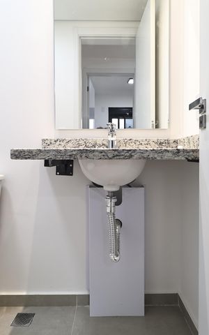 Apartamento para alugar com 58m², 2 quartos e 1 vaga Apartamento para alugar com 58m², 2 quartos e 1 vagaBanheiro da suíte