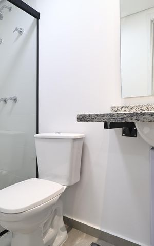 Apartamento para alugar com 58m², 2 quartos e 1 vaga Apartamento para alugar com 58m², 2 quartos e 1 vagaBanheiro da suíte
