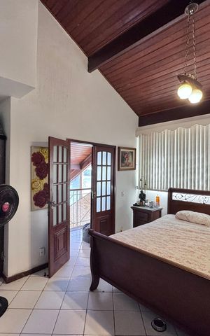 Casa de condomínio à venda com 200m², 3 quartos e 1 vaga Casa de condomínio à venda com 200m², 3 quartos e 1 vagaSuíte
