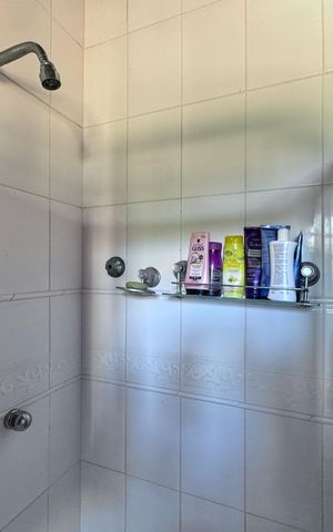 Casa de condomínio à venda com 200m², 3 quartos e 1 vaga Casa de condomínio à venda com 200m², 3 quartos e 1 vagaSuíte - Banheiro